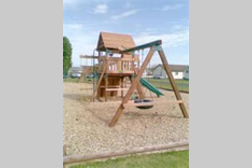 Perfect For The Family And Beaches - Gower Cwtch Villa Суонзи Екстериор снимка